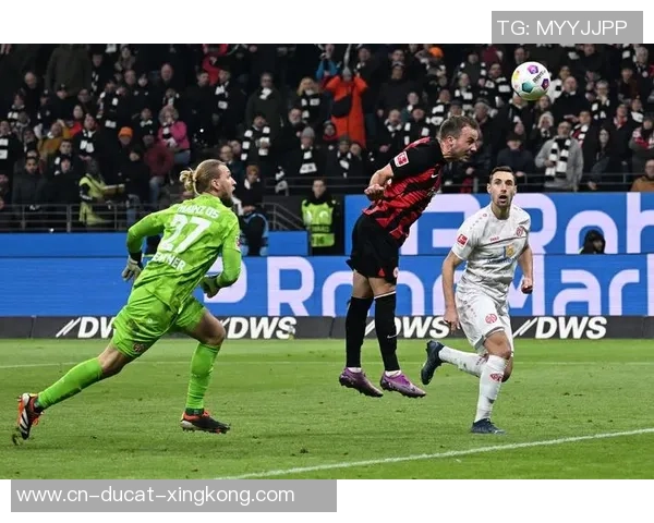 法兰克福1-0美因茨，堂安律打进全场仅有进球